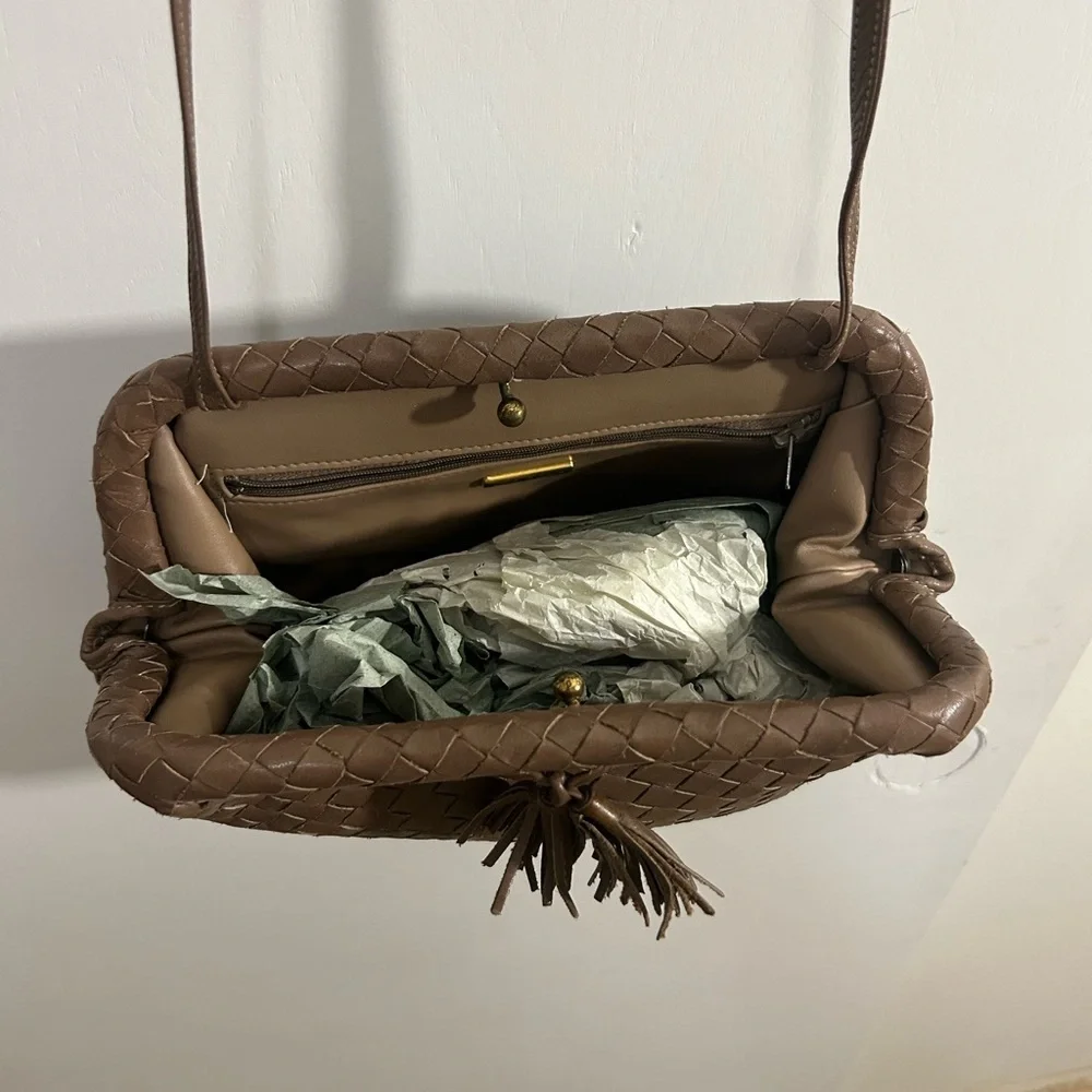 Chic Taupe Woven Leather Crossbody Bag - Picture 5 of 7